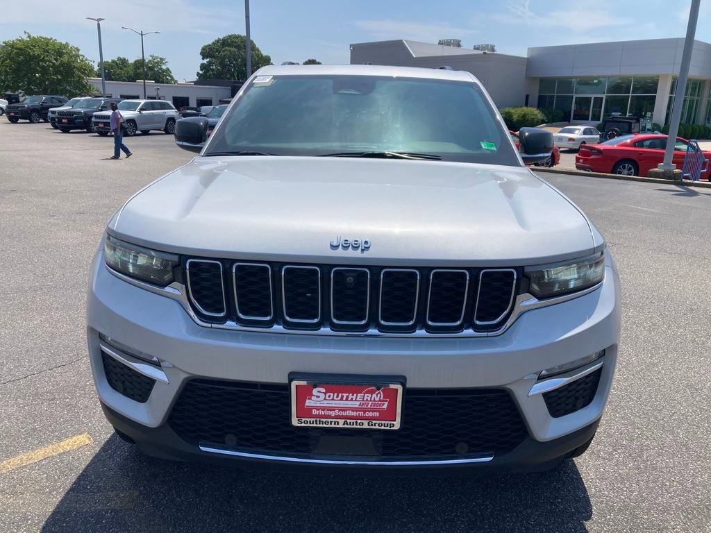 New 2024 Jeep Grand Cherokee Limited 4xe w/ Luxury Tech Group II image 9