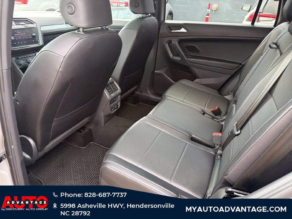 Used 2020 Volkswagen Tiguan SE R-Line AWD/4WD image 28