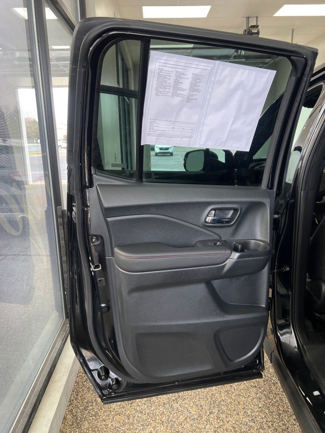 Used 2023 Honda Ridgeline Black Edition image 13