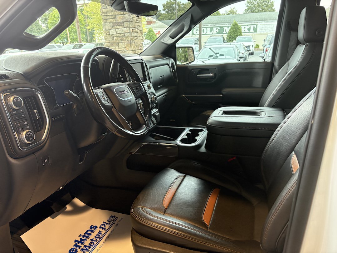 Used 2020 GMC Sierra 1500 AT4 w/ AT4 Premium Package AWD/4WD image 2