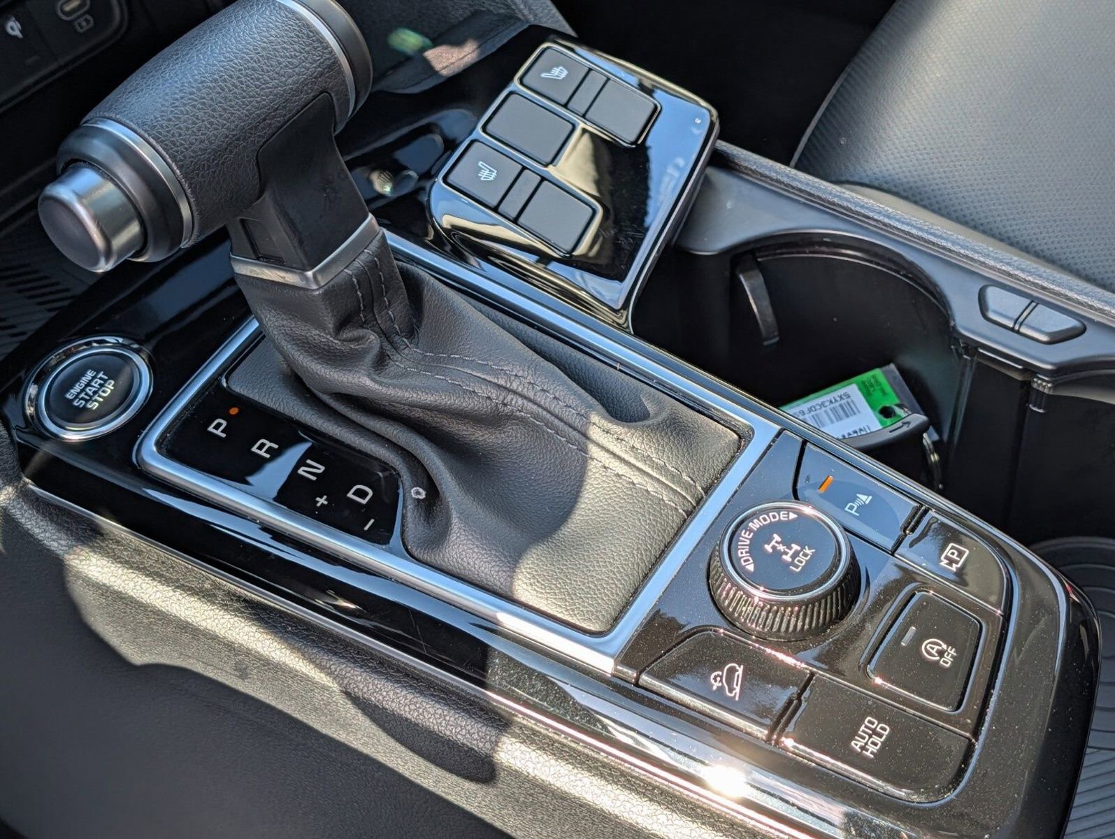 Used 2025 Kia Sportage EX w/ Premium Package image 11