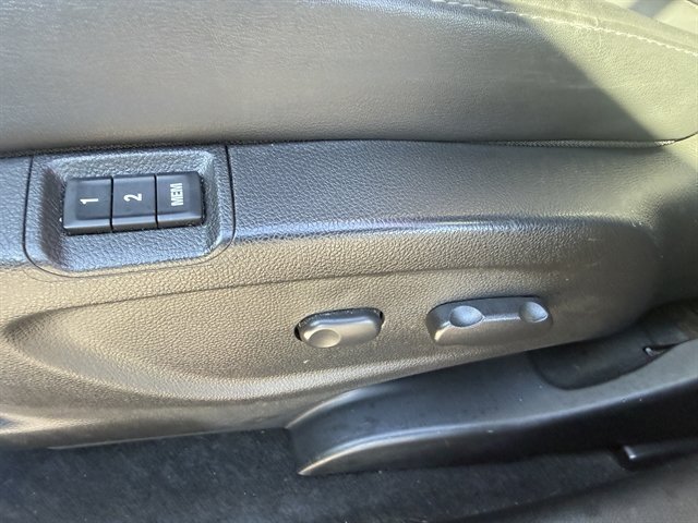 Used 2017 Buick Encore Essence FWD image 10