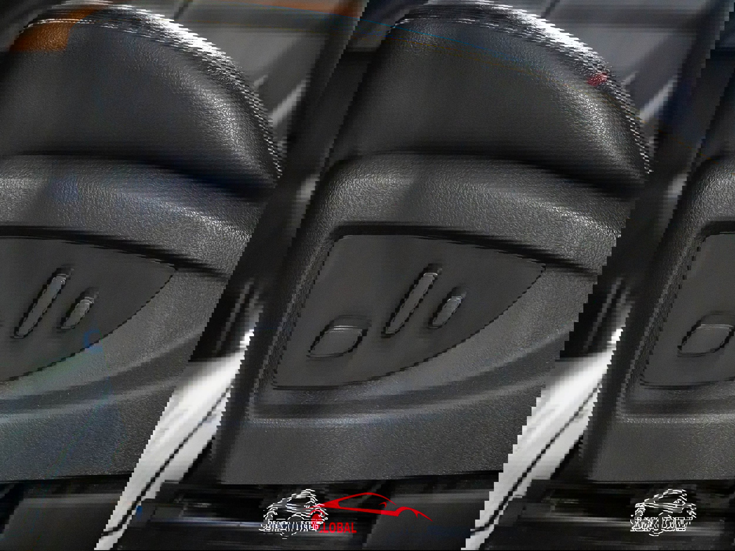 Used 2017 Chevrolet Suburban Premier image 38