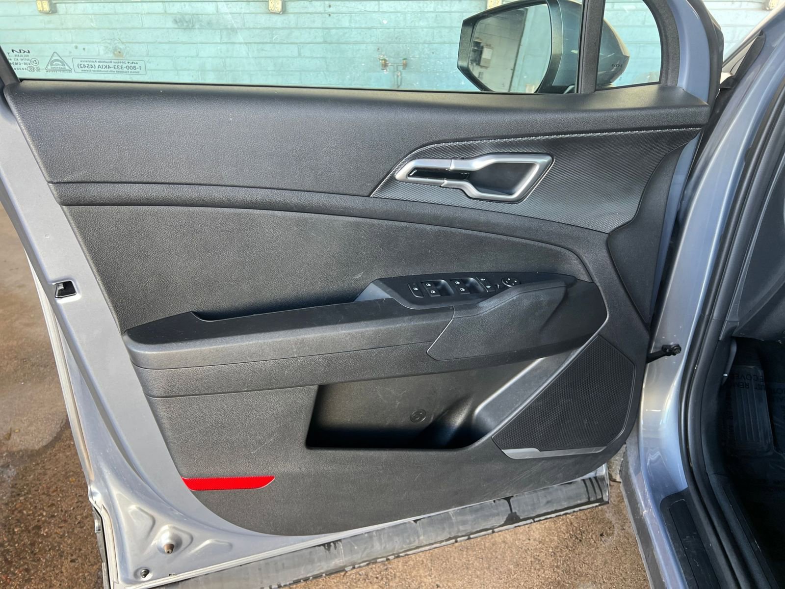 Used 2025 Kia Sportage LX FWD image 18