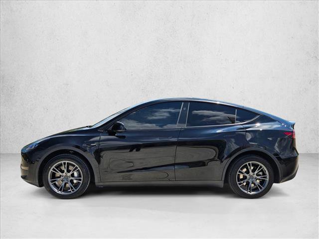 Used 2024 Tesla Model Y Long Range RWD image 9