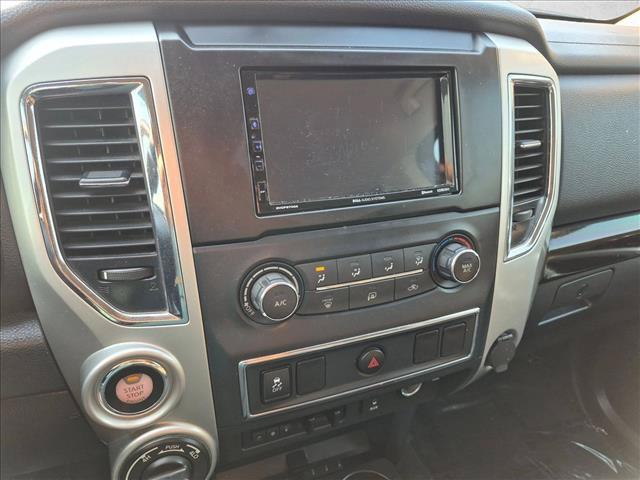 Used 2017 Nissan Titan SV AWD/4WD image 13