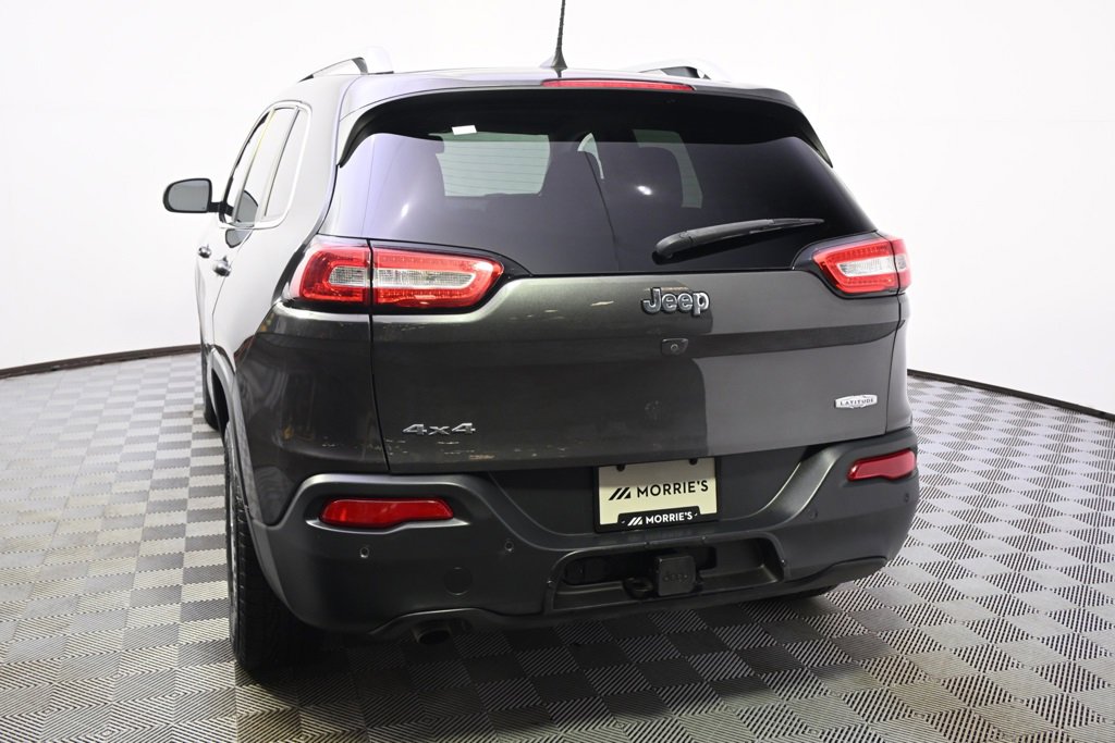 Used 2017 Jeep Cherokee Latitude w/ Safety/Convenience Group image 4