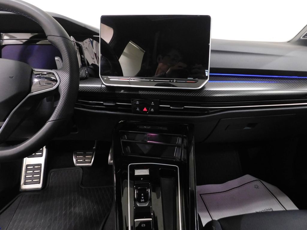 Used 2025 Volkswagen Golf R Black Edition image 55