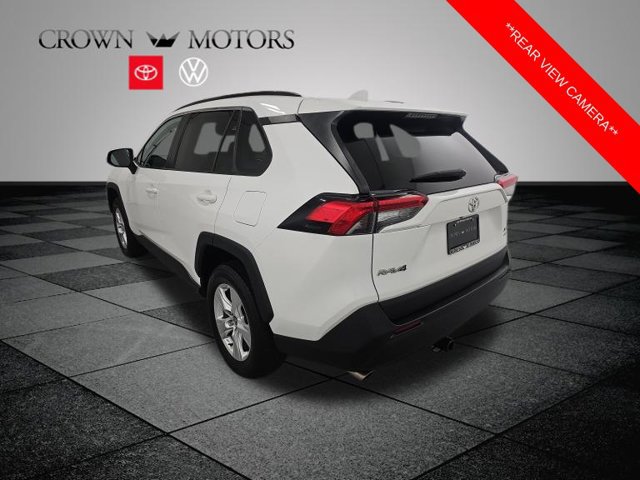 Used 2021 Toyota RAV4 XLE AWD/4WD image 4