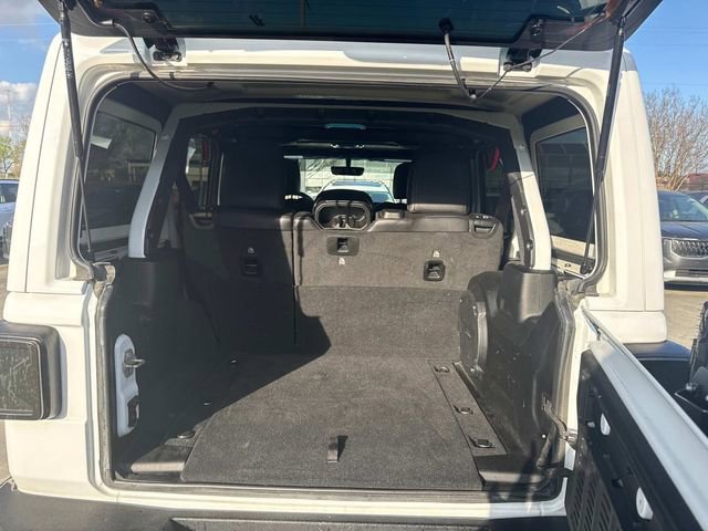 Used 2023 Jeep Wrangler Altitude image 12