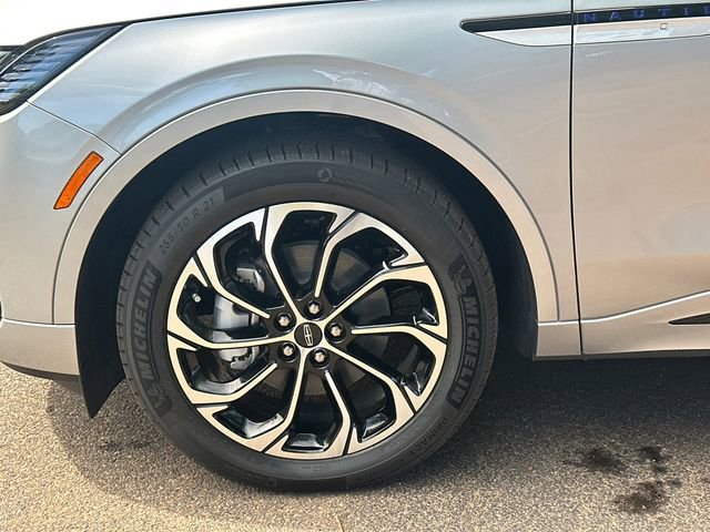New 2026 Lincoln Nautilus Reserve AWD/4WD image 13