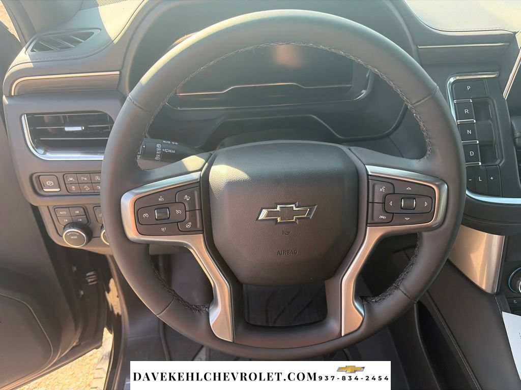 Used 2024 Chevrolet Suburban Z71 w/ Luxury Package AWD/4WD image 13