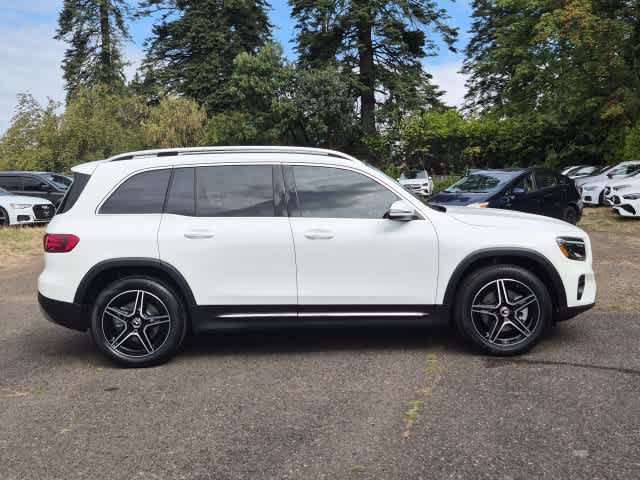 New 2026 Mercedes-Benz GLB 250 4MATIC image 9