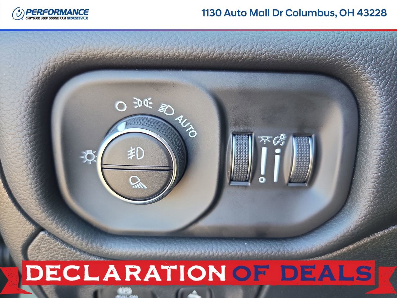 New 2026 RAM 1500 4x4 Crew Cab image 32
