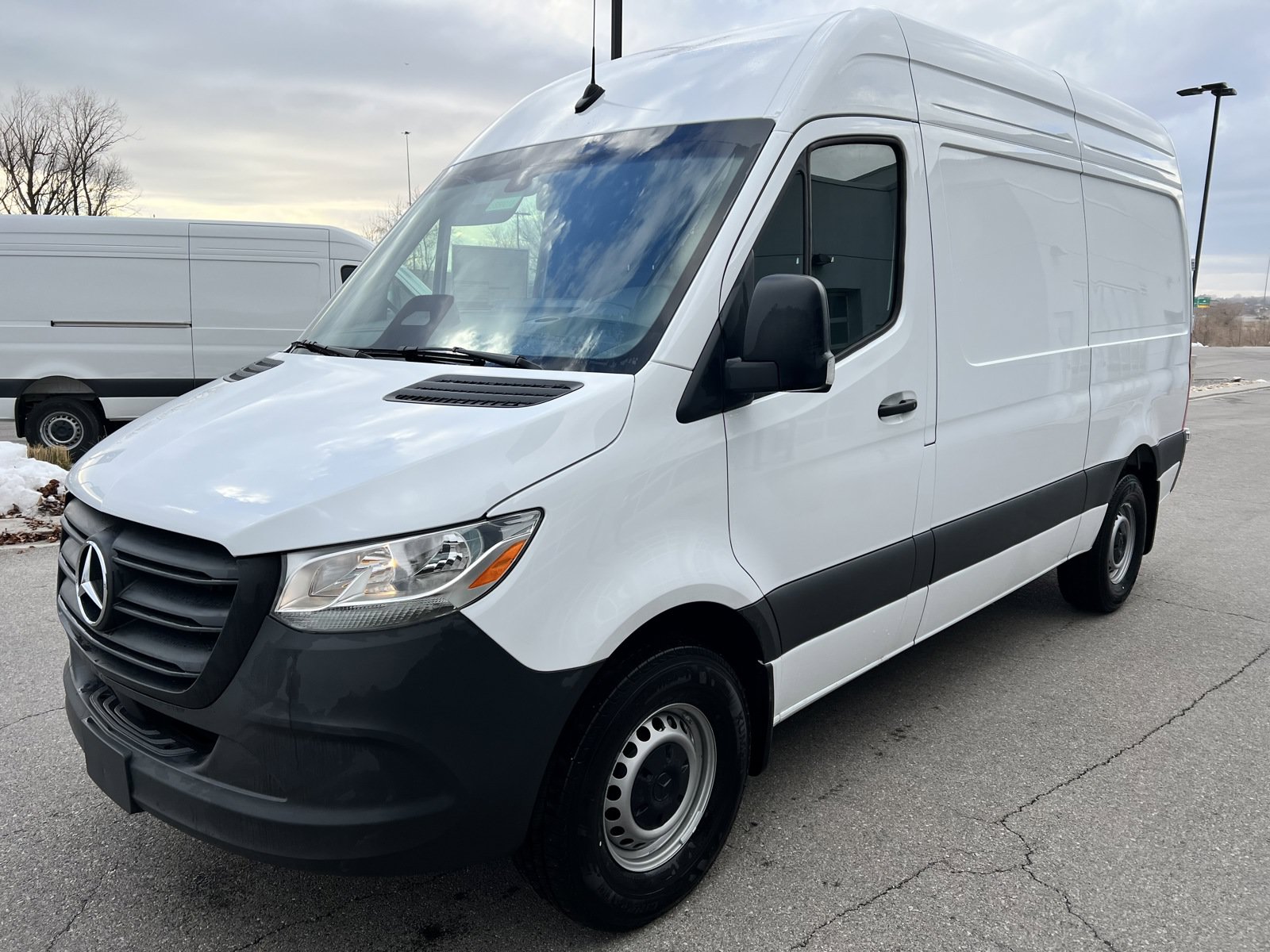 Used 2025 Mercedes-Benz Sprinter 2500 image 9