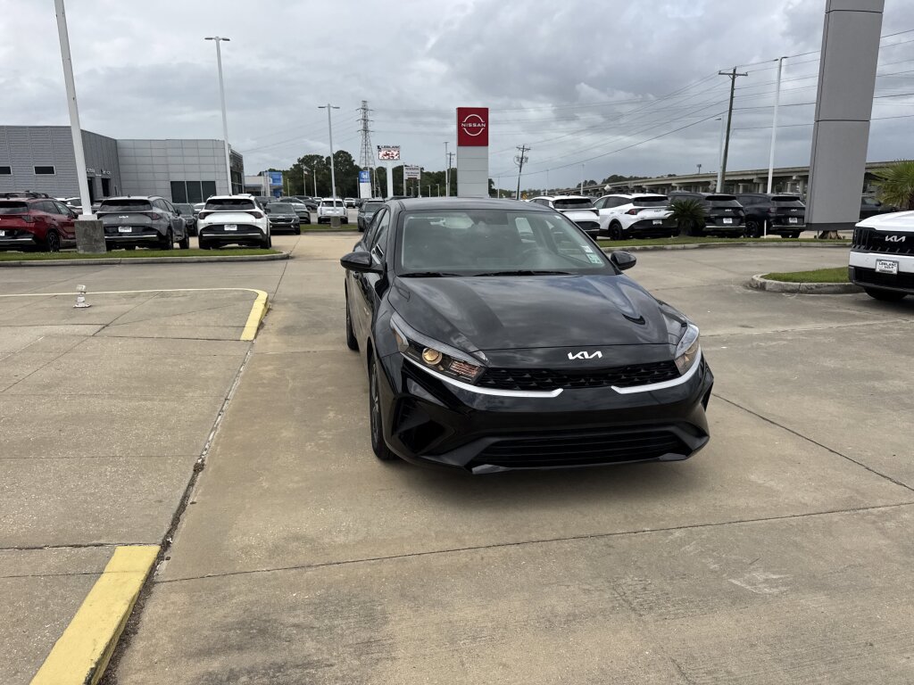 Certified 2024 Kia Forte LXS FWD image 7