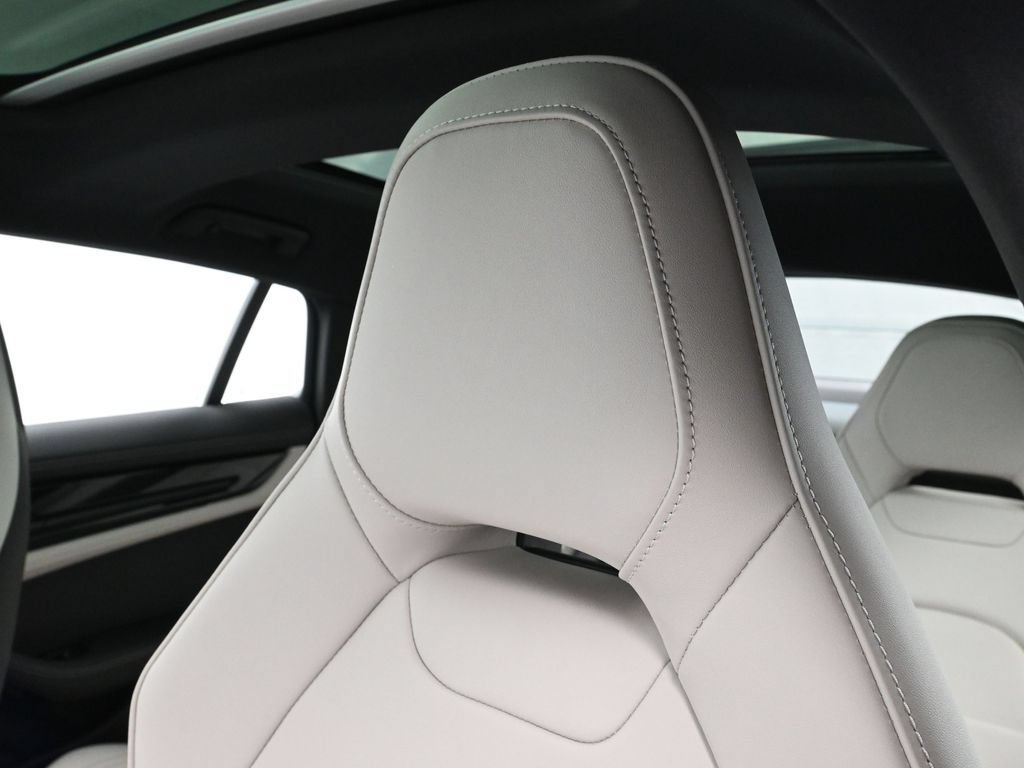 Certified 2026 Porsche Panamera image 19