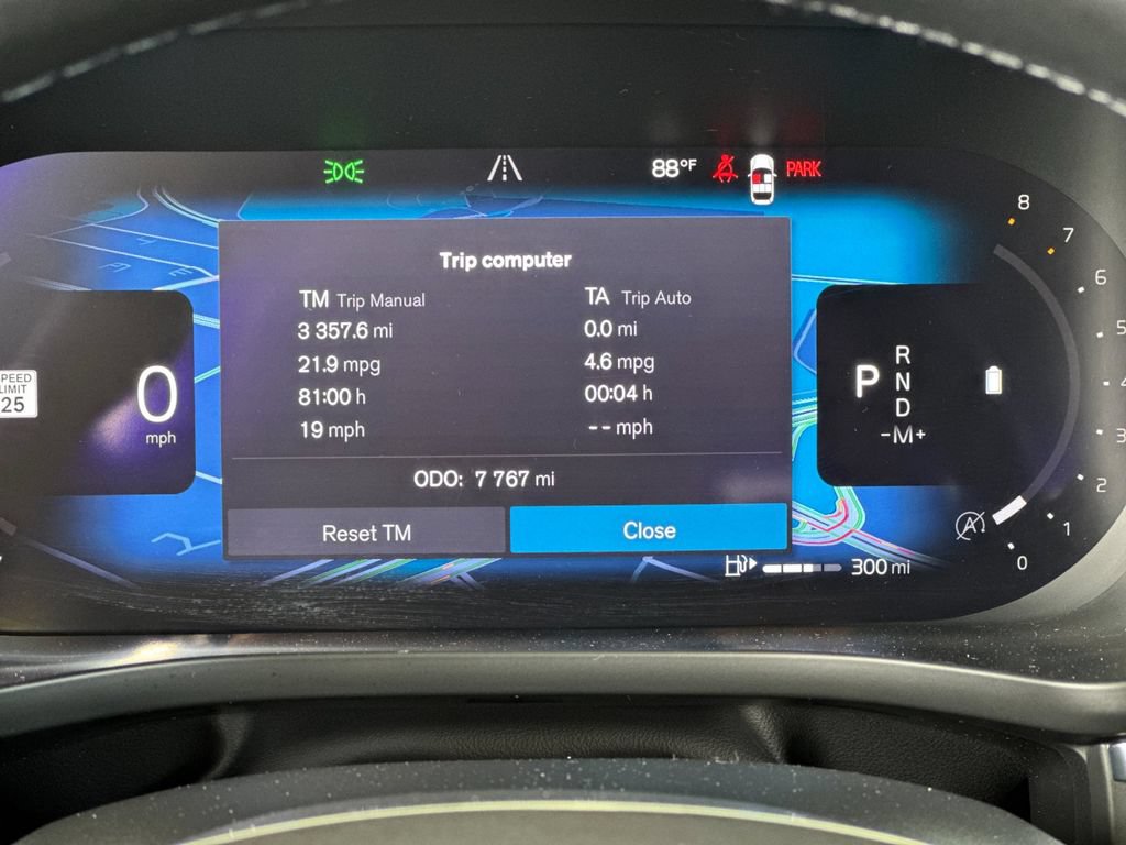 Certified 2023 Volvo XC60 B5 Plus w/ Protection Package Premier FWD image 27