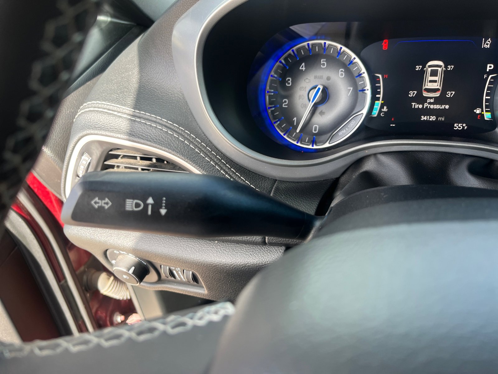 Used 2023 Chrysler Pacifica Touring-L w/ S Appearance Package image 12