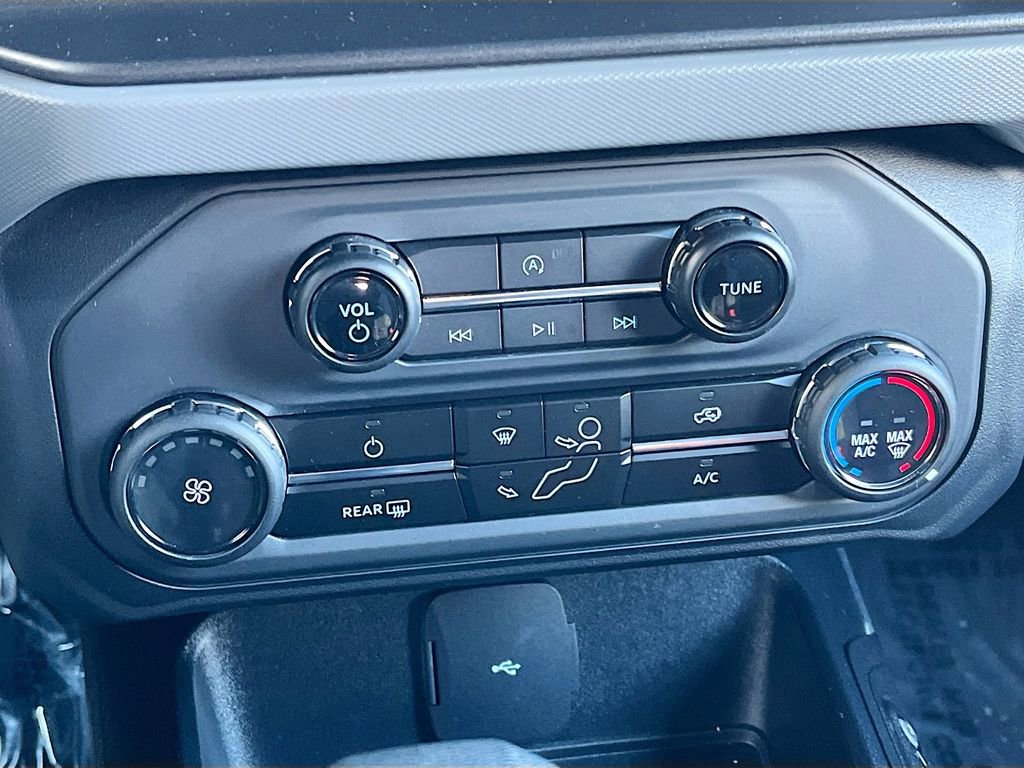 Used 2023 Ford Bronco 4-Door AWD/4WD image 15