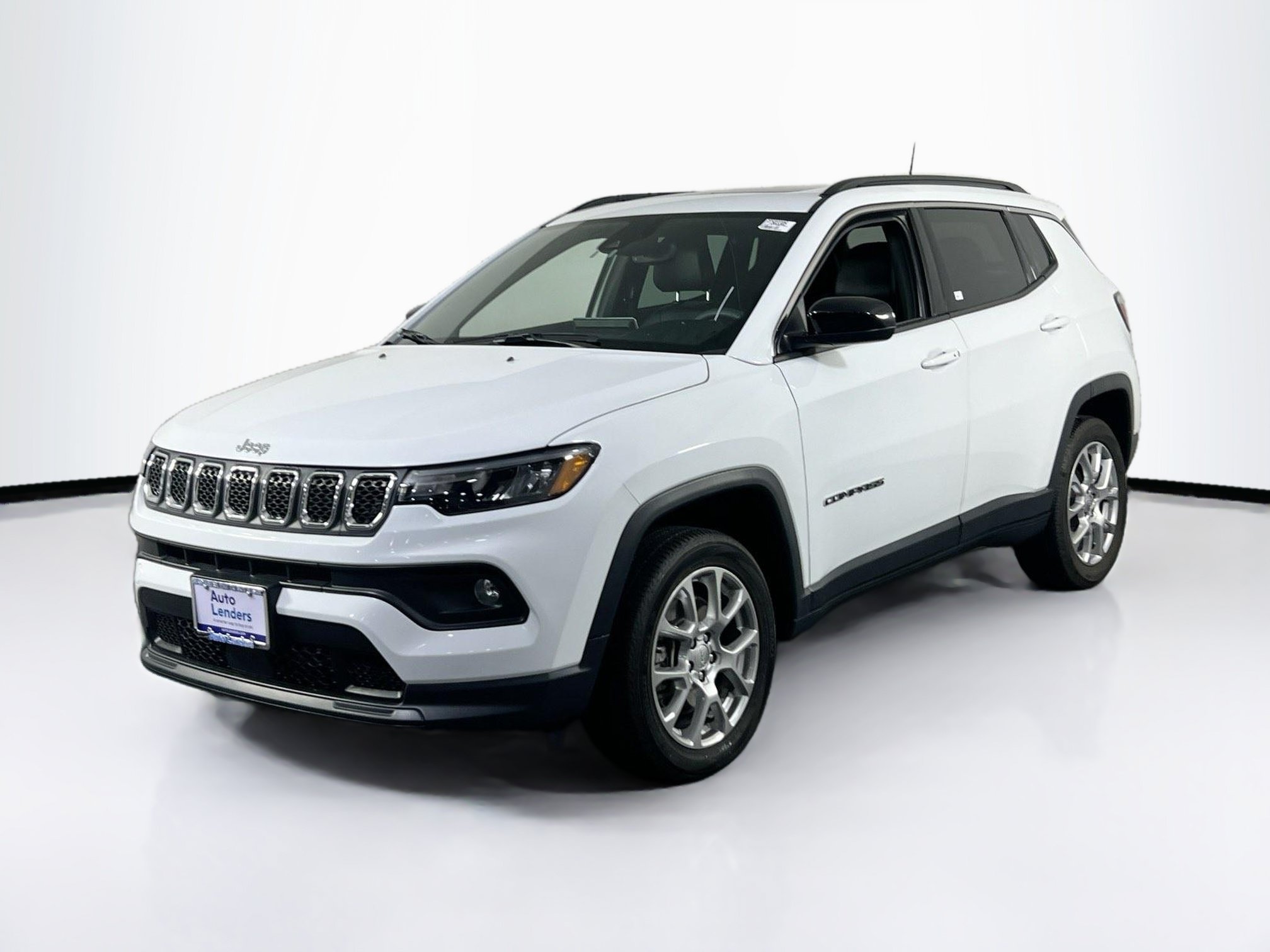 Used 2023 Jeep Compass Latitude w/ Sun and Sound Group AWD/4WD video 1
