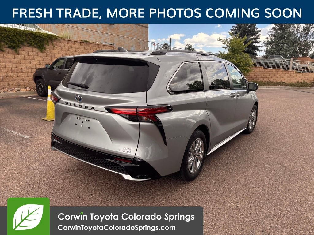 Used 2023 Toyota Sienna XSE w/ XSE Plus Package AWD/4WD image 8