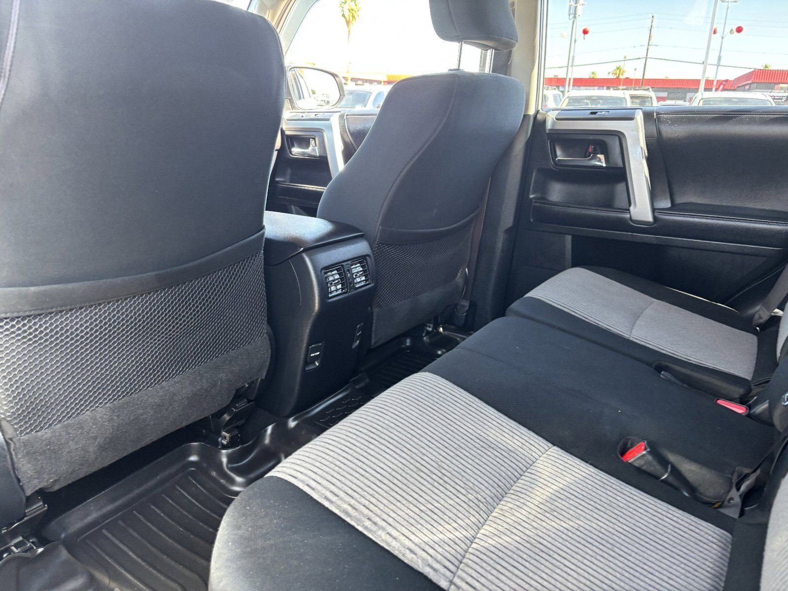 Used 2019 Toyota 4Runner SR5 AWD/4WD image 18