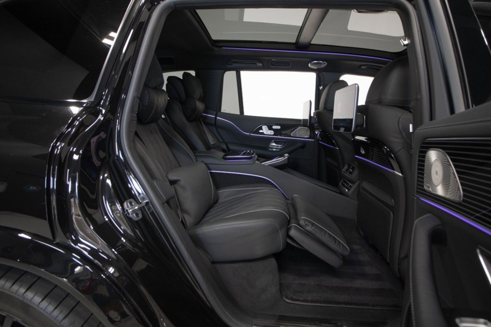 Used 2024 Mercedes-Benz Maybach GLS 600 4MATIC image 67