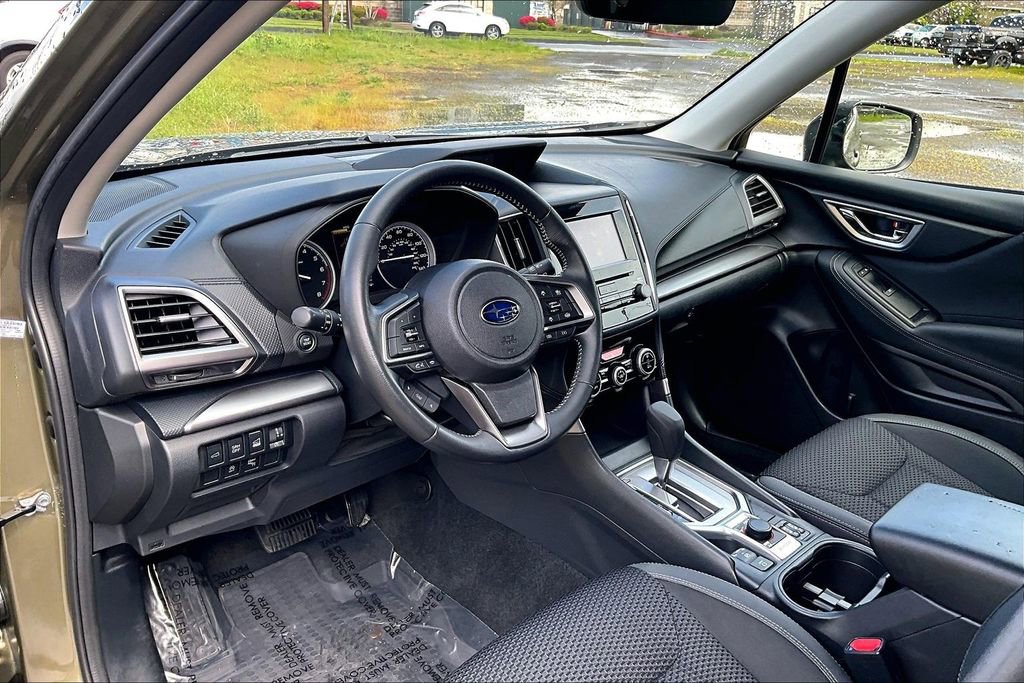 Used 2023 Subaru Forester Premium AWD/4WD image 18