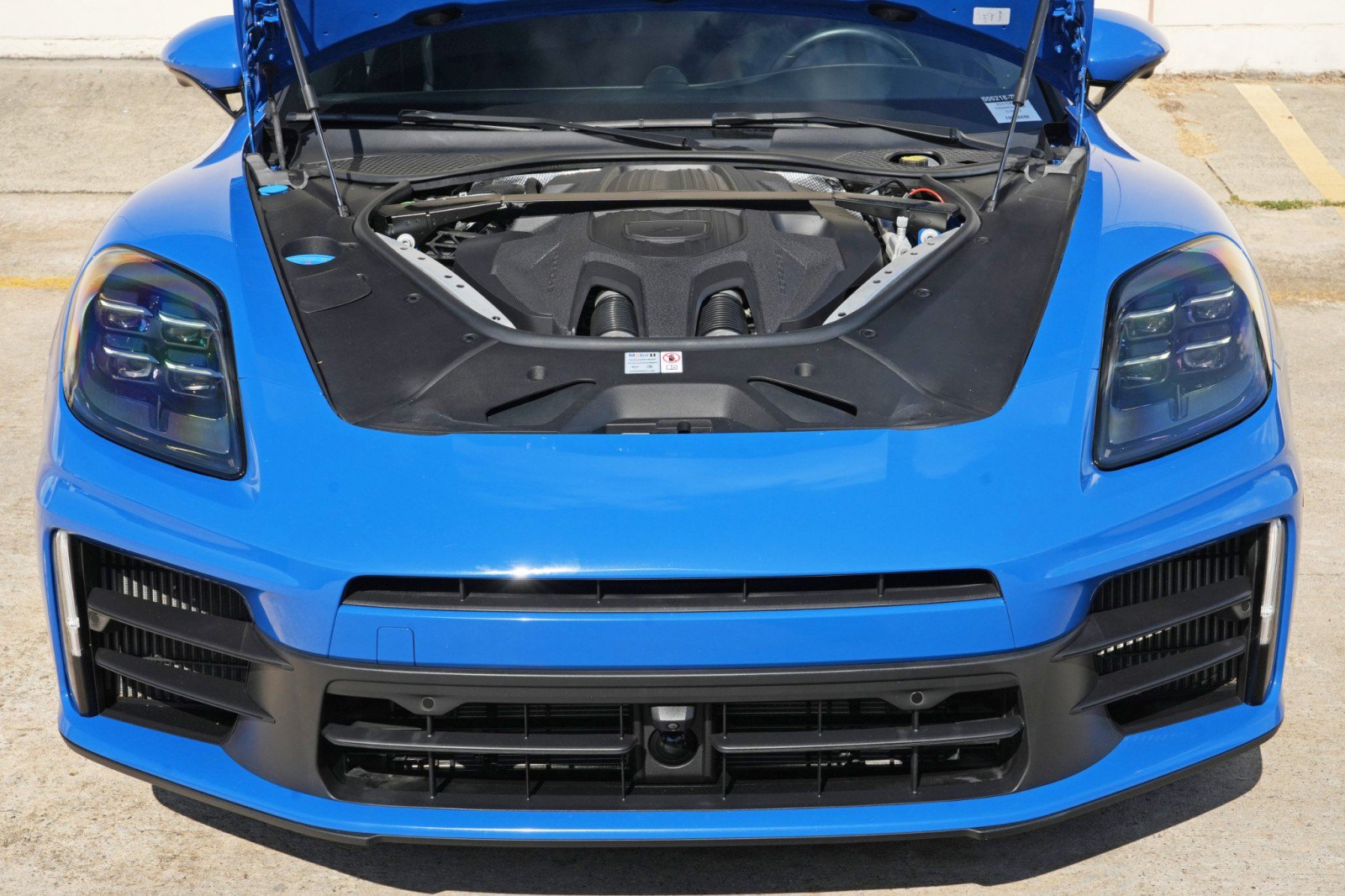 Used 2025 Porsche Panamera w/ Premium Package RWD image 8