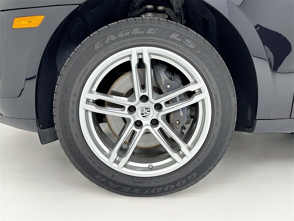 Used 2025 Porsche Macan image 33