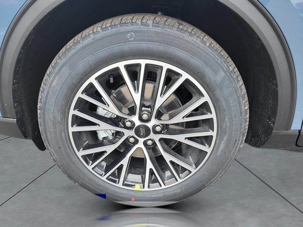 New 2024 Ford Escape SE image 9