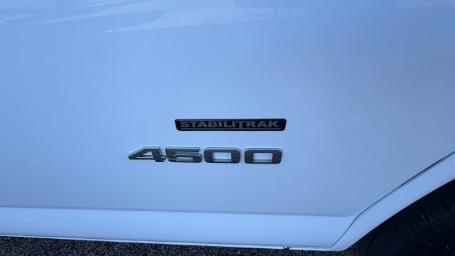 Used 2021 Chevrolet Express 4500 Extended w/ Power Convenience Package RWD image 3
