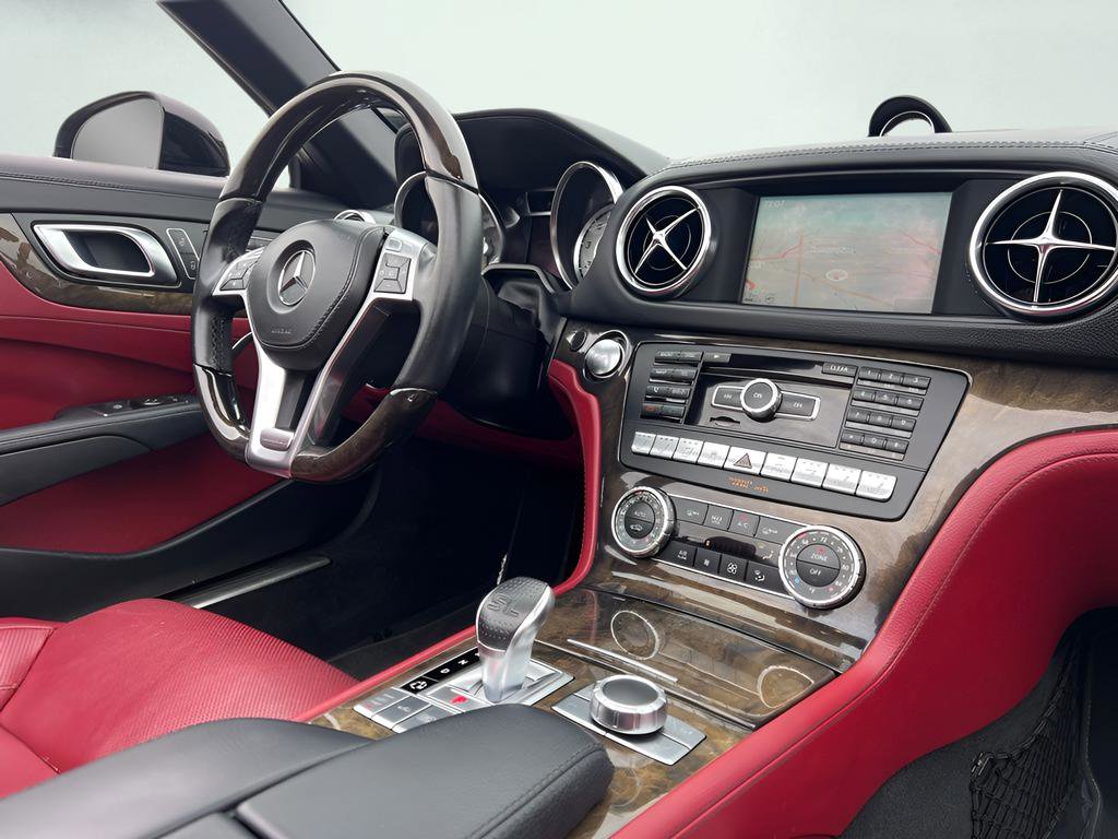 Used 2014 Mercedes-Benz SL 550 w/ Driver Assistance Package image 24