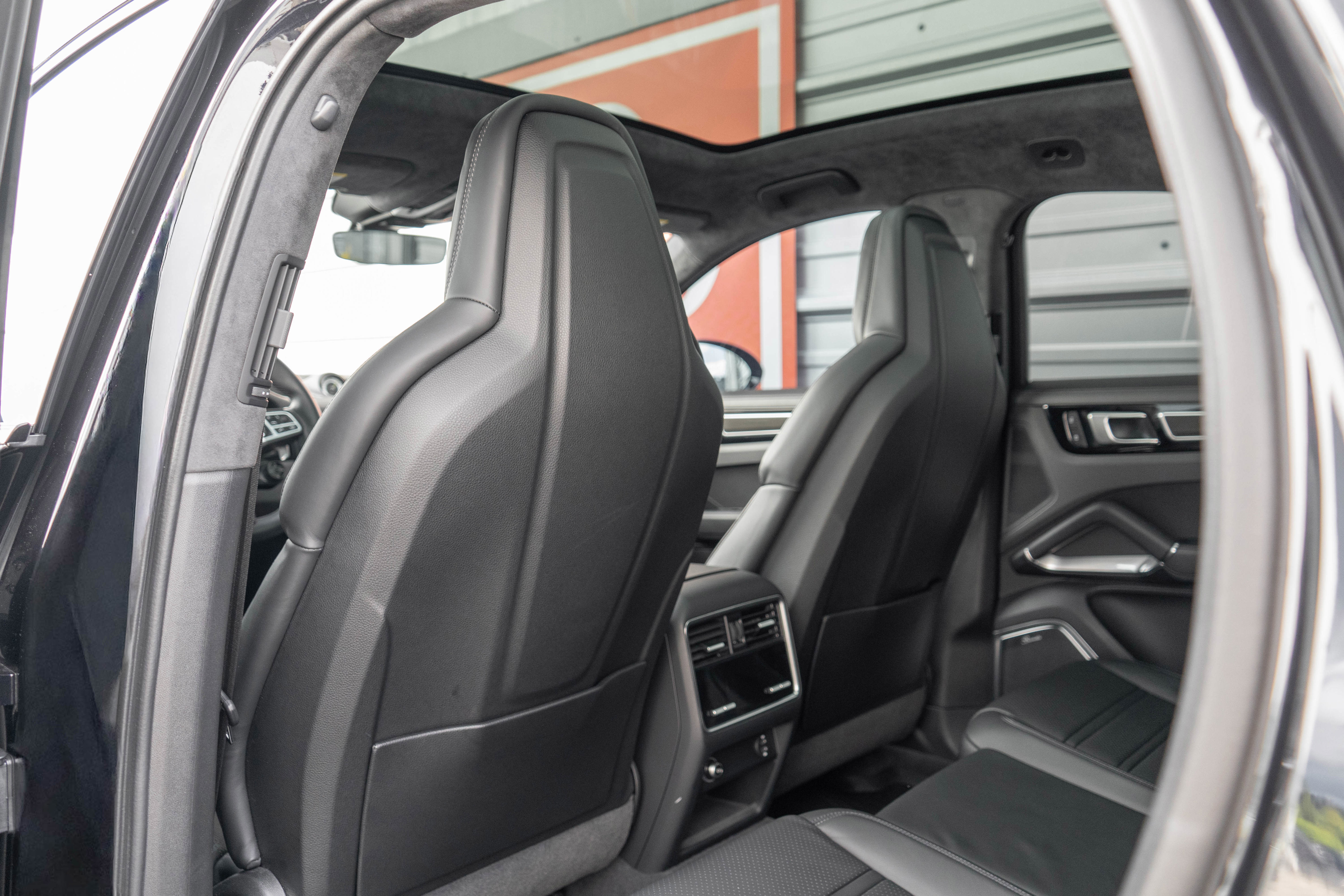 Used 2022 Porsche Cayenne Turbo S AWD/4WD image 33