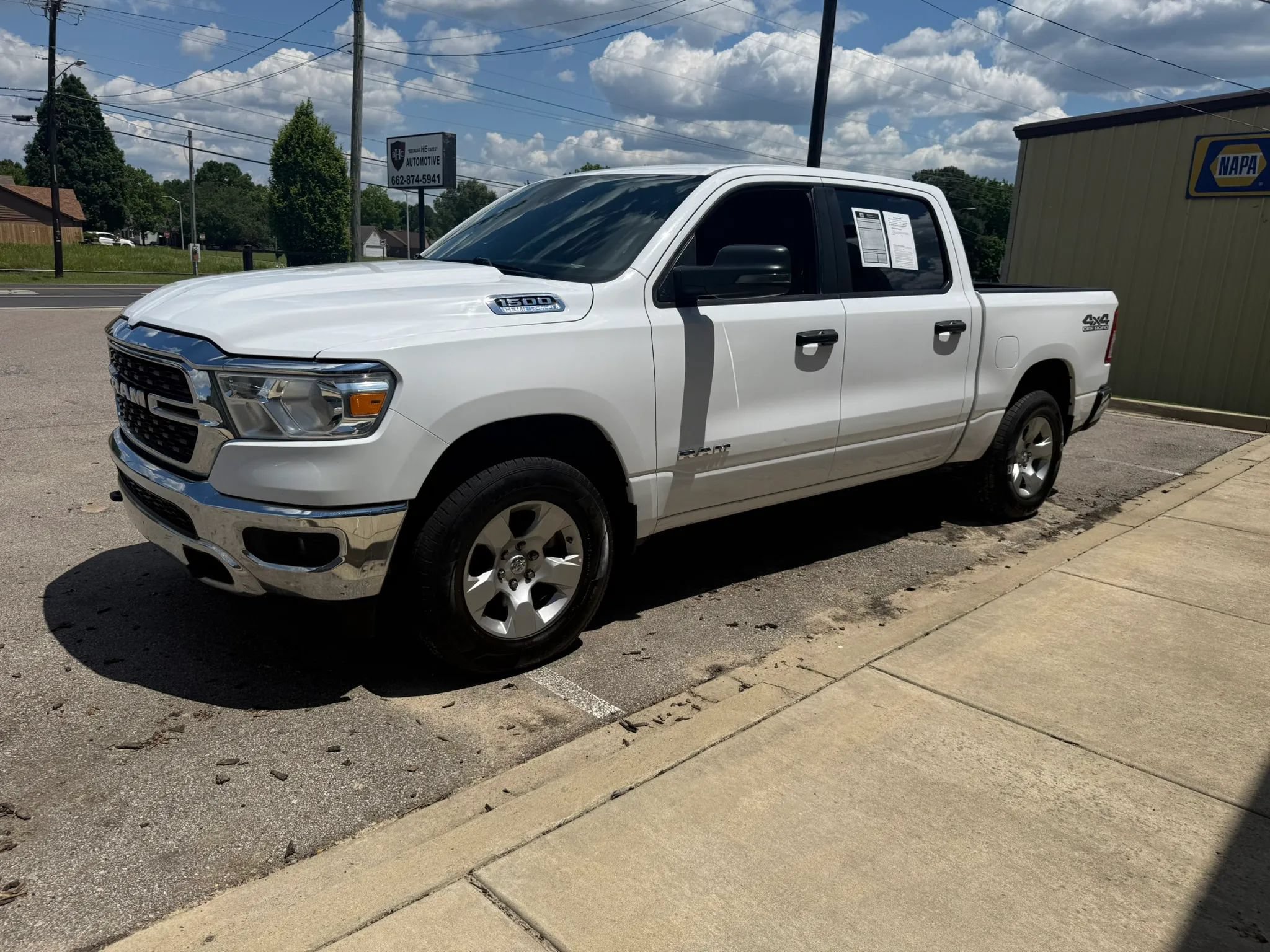 Used 2023 RAM 1500 Big Horn AWD/4WD image 4