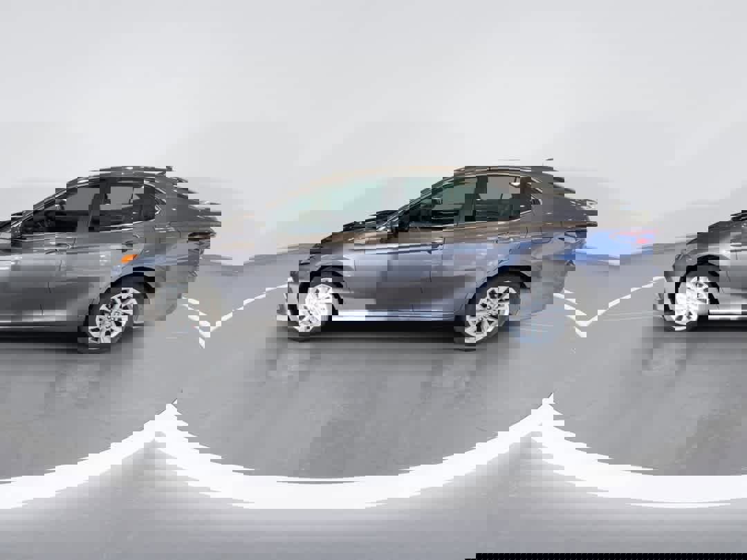 Used 2023 Toyota Camry LE image 5