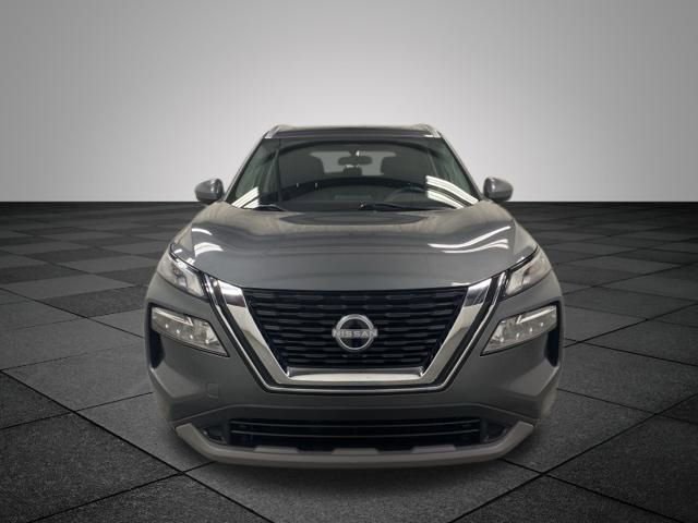 Used 2023 Nissan Rogue SV w/ SV Premium B Package image 2