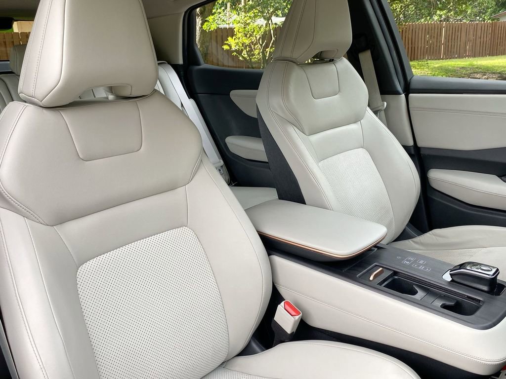 Used 2023 Nissan Ariya EVOLVE+ image 36