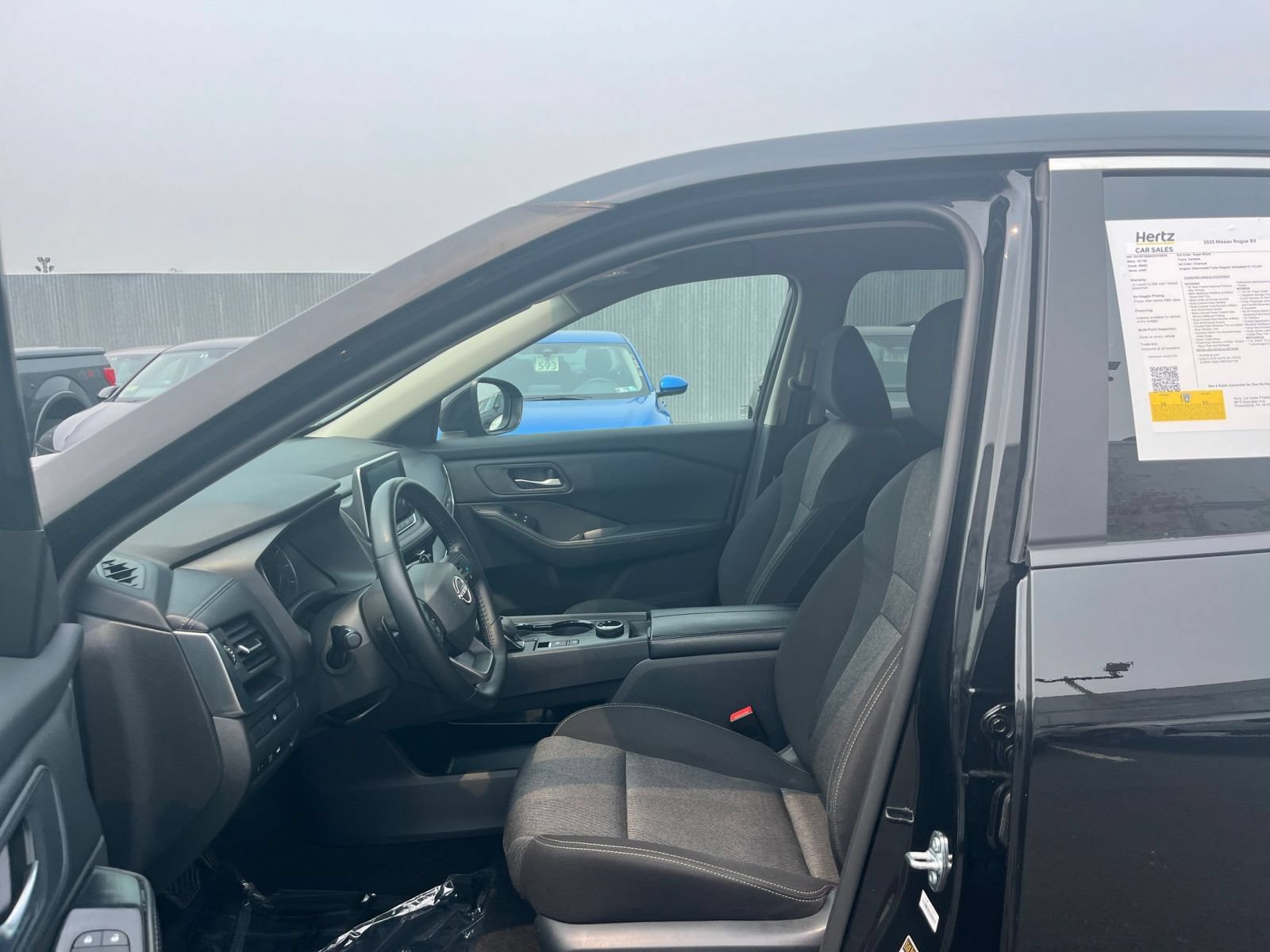 Used 2025 Nissan Rogue SV AWD/4WD image 29