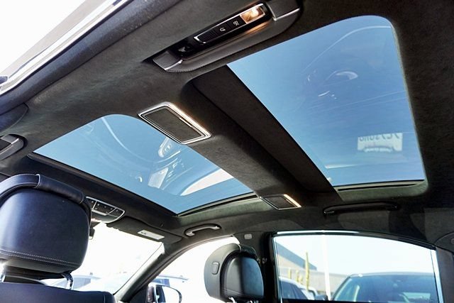 Used 2018 Mercedes-Benz S 560 Sedan image 24