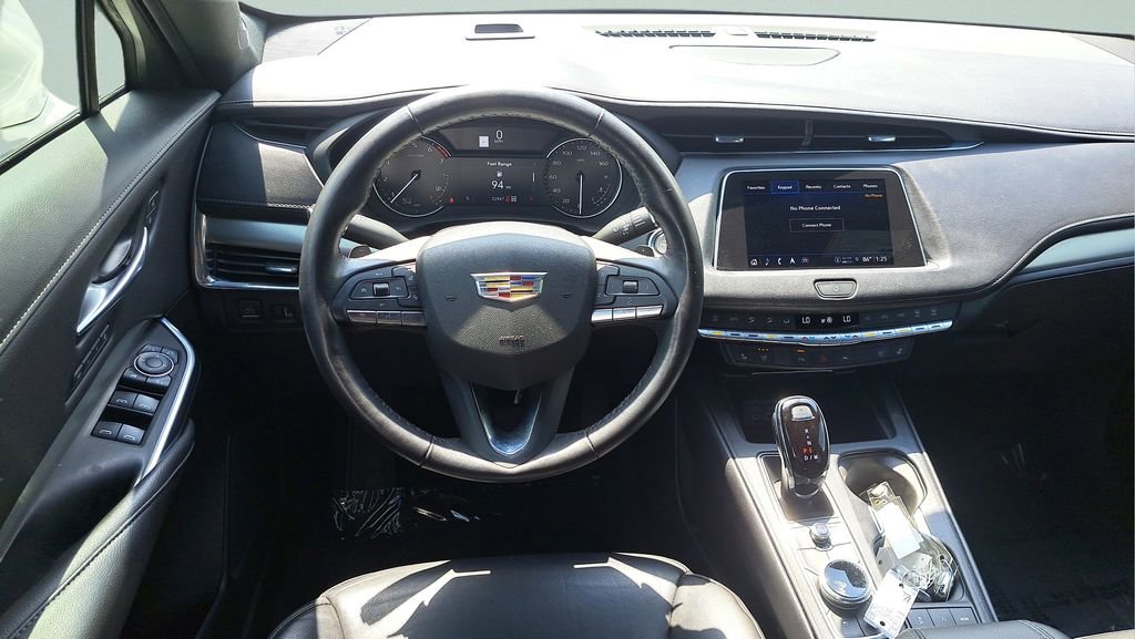 Used 2023 Cadillac XT4 Premium Luxury image 15