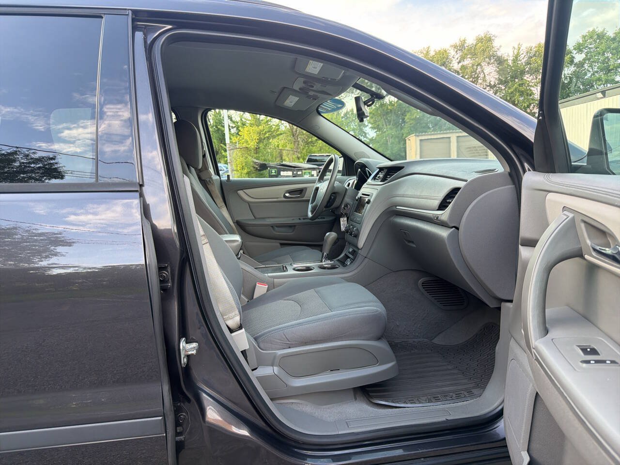 Used 2016 Chevrolet Traverse LS FWD image 31