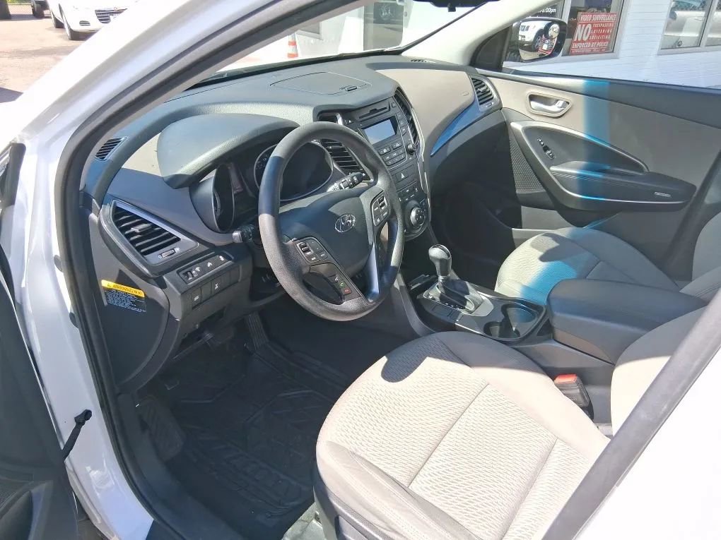 Used 2014 Hyundai Santa Fe Sport AWD/4WD image 3