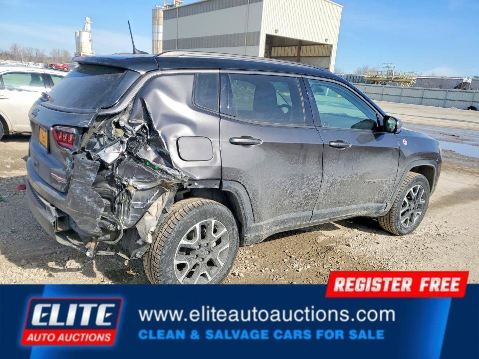 Used 2021 Jeep Compass Trailhawk AWD/4WD image 6