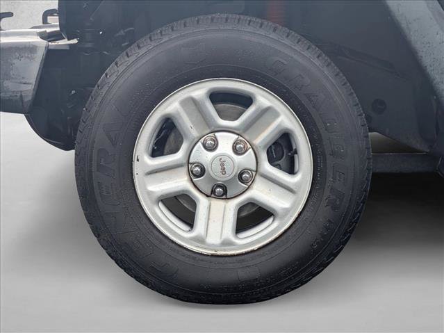 Used 2017 Jeep Wrangler Sport w/ Connectivity Group AWD/4WD image 22