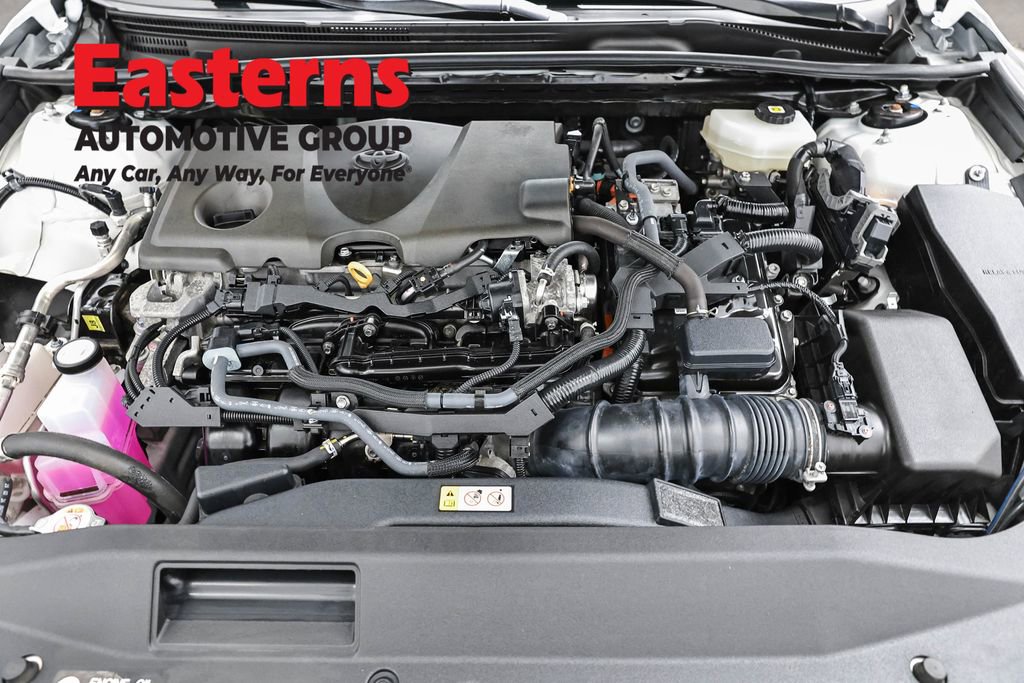 Used 2025 Toyota Camry SE w/ Convenience Package FWD image 7