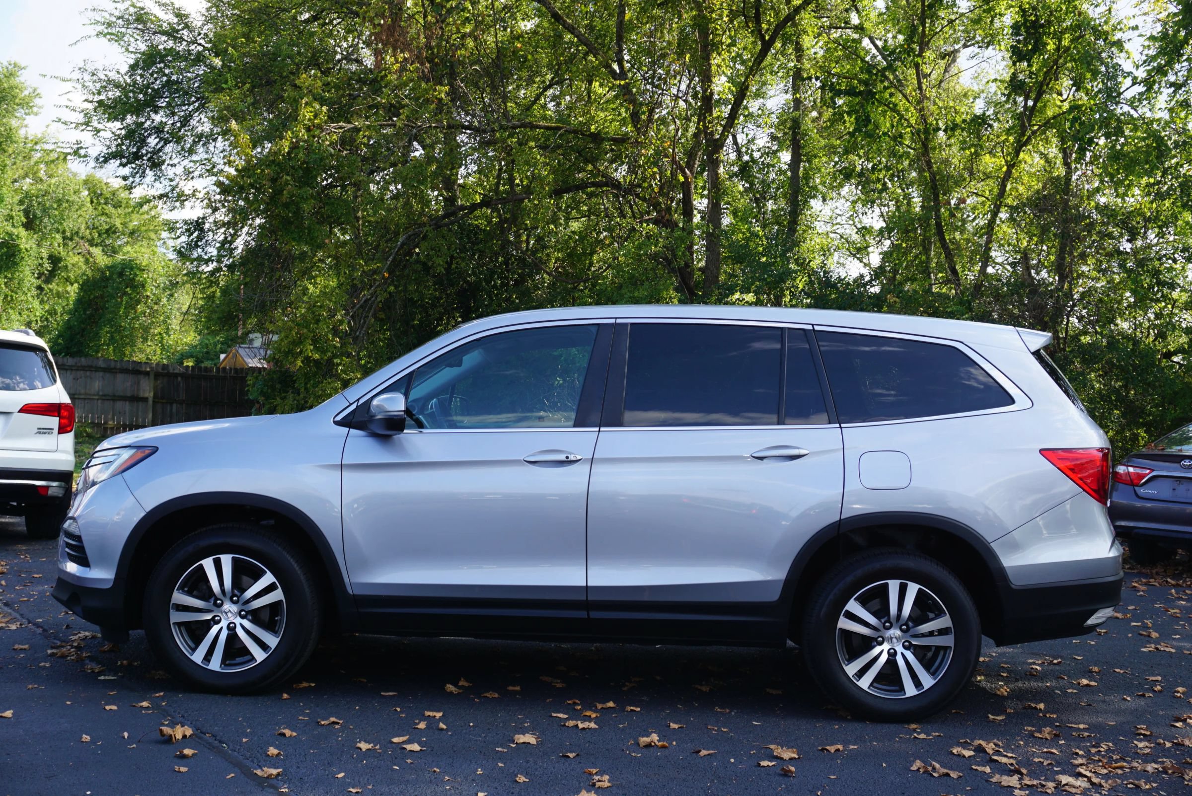 Used 2017 Honda Pilot EX-L image 10