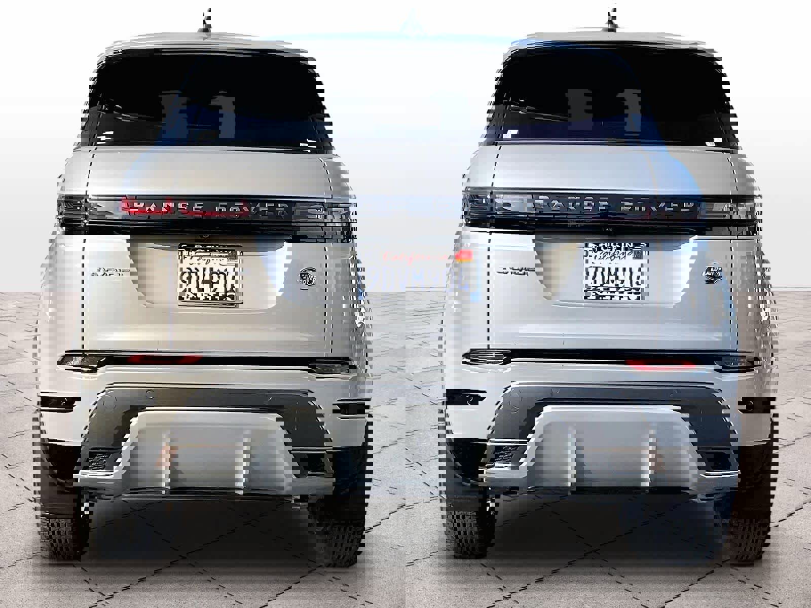 Used 2023 Land Rover Range Rover Evoque R-Dynamic SE image 6