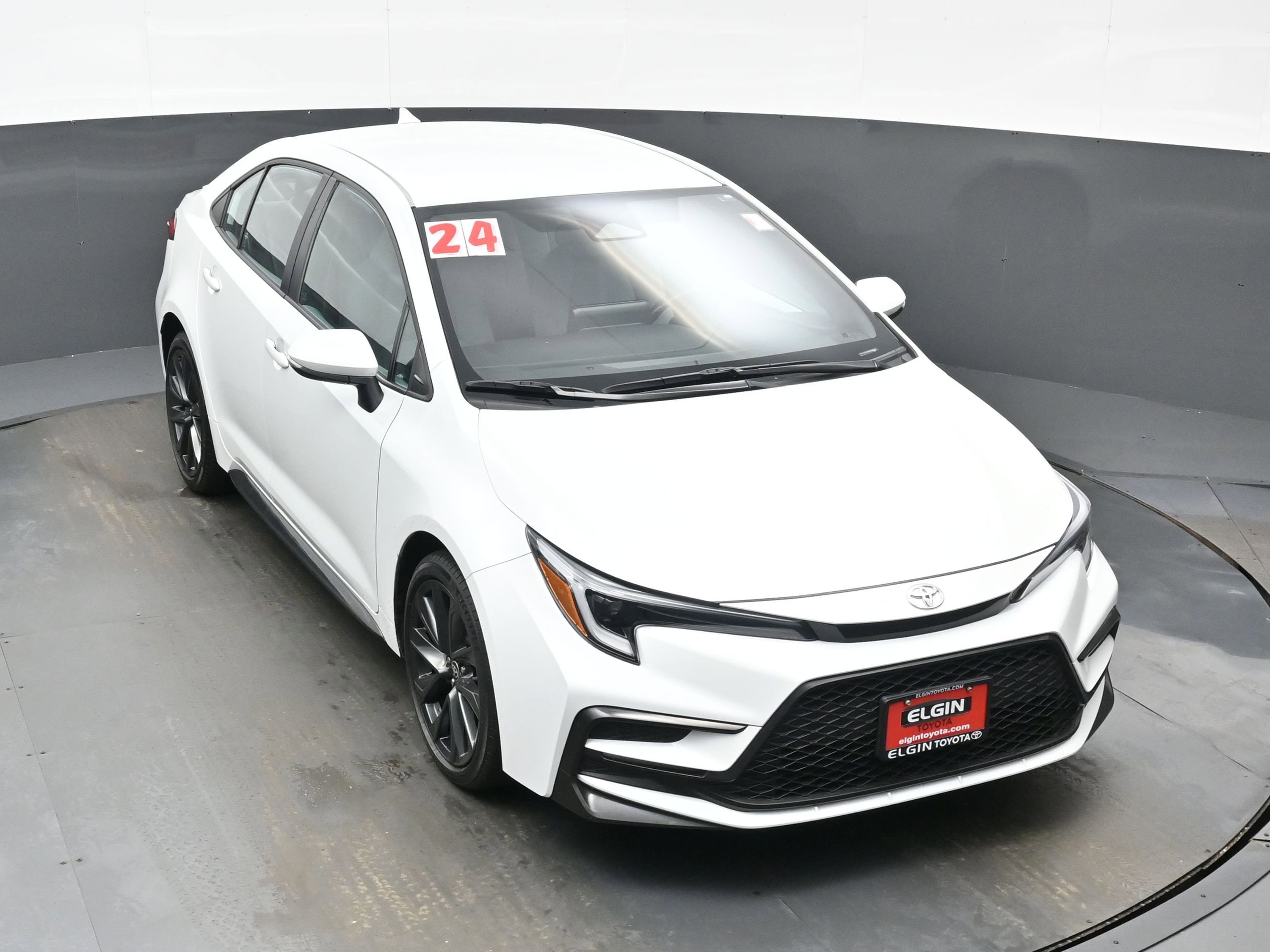 Used 2024 Toyota Corolla SE image 34